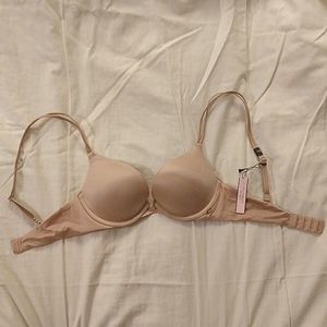 NWT🌼Victoria's Secret Very Sexy Push-up bra 30C